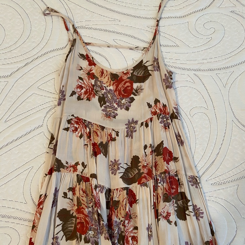 Dress - Picture 2 of 2